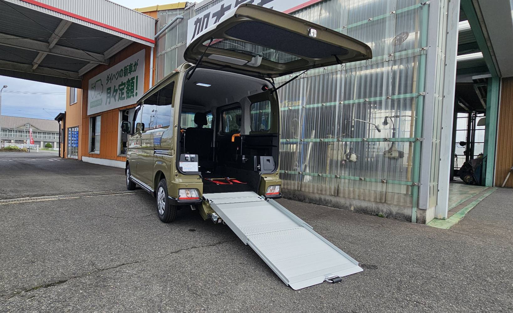 (株)加木屋モータース展示車